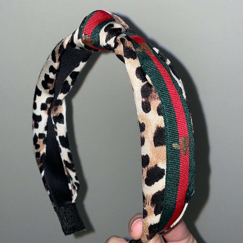 Headband with bees and stripe